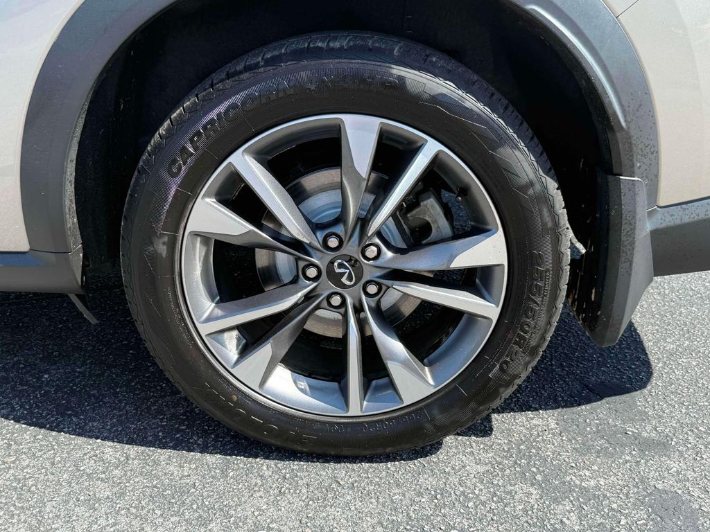 2022 Infiniti QX60 Luxe photo 27