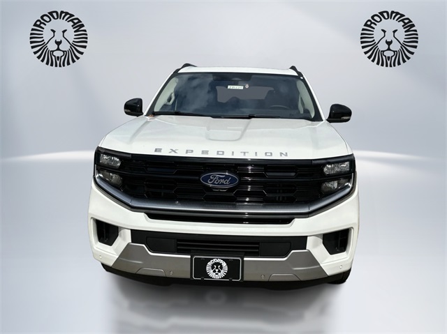 2025 Ford Expedition Platinum photo 2