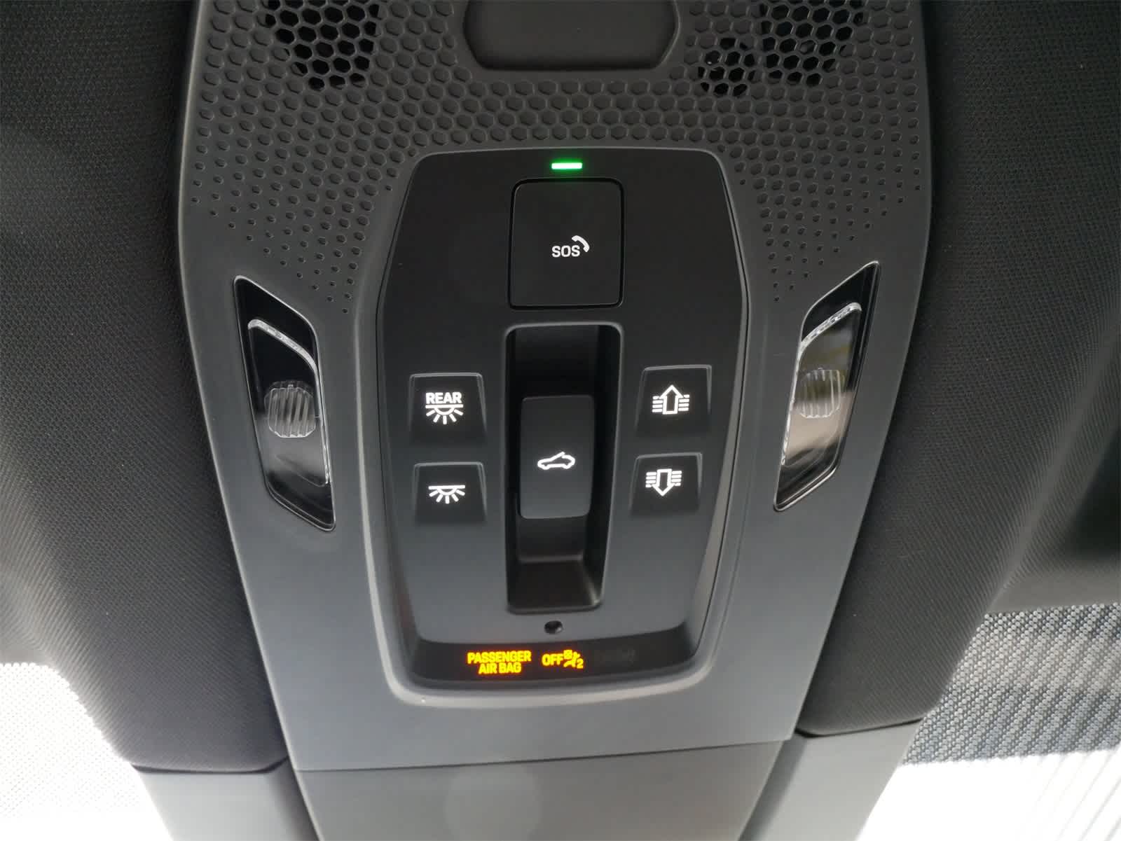 2025 Porsche Macan Electric 4 photo 17
