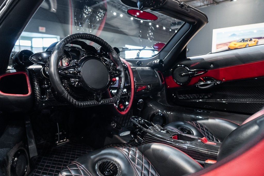 2017 Pagani Huayra photo 19