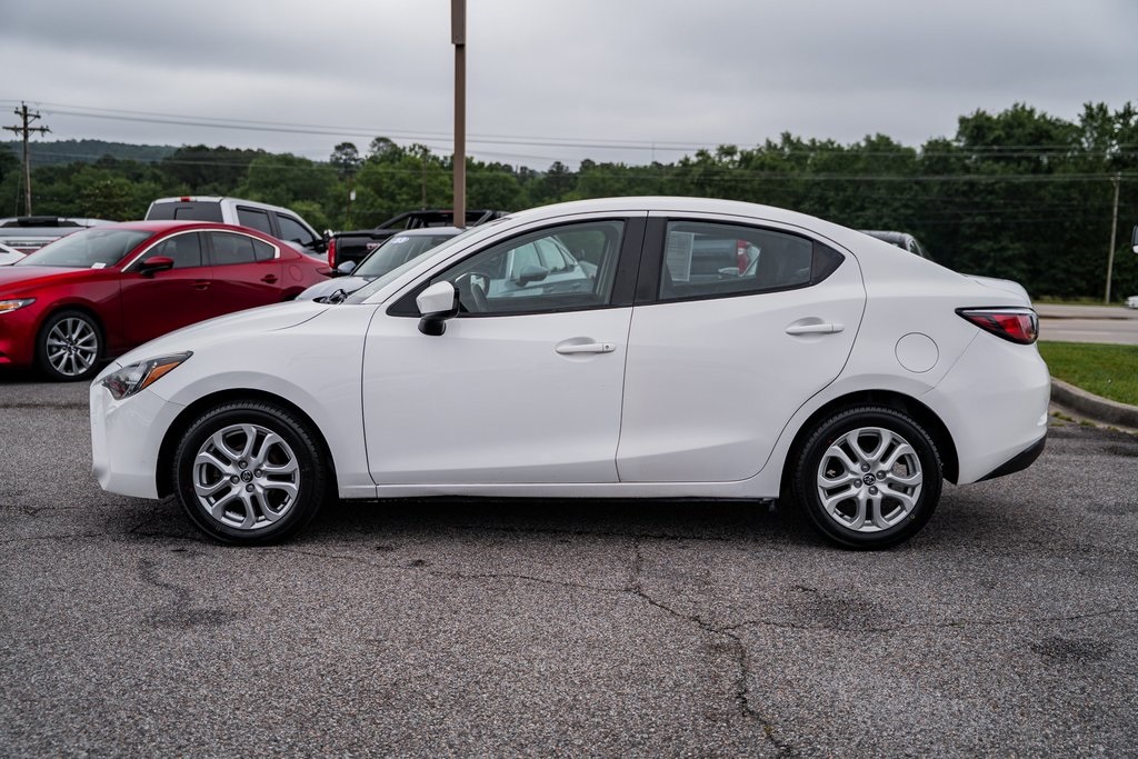 2018 Toyota Yaris iA Base photo 3
