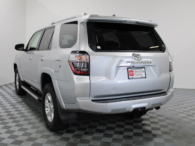 2016 Toyota 4Runner SR5 Premium photo 2
