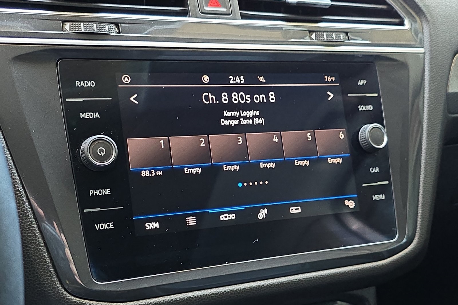 2022 Volkswagen Tiguan SE photo 16