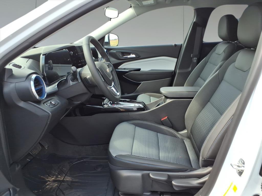 2026 Chevrolet Trax LT photo 15