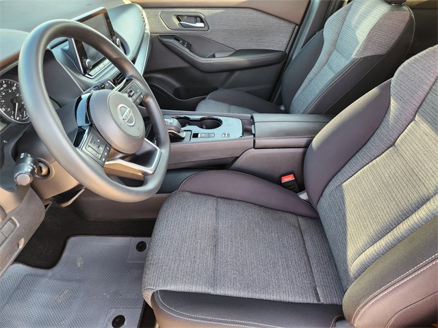 2021 Nissan Rogue SV photo 11