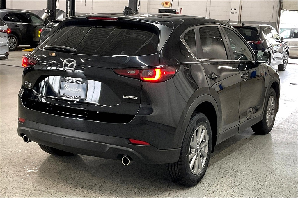 2022 Mazda CX-5 2.5 Select photo 10