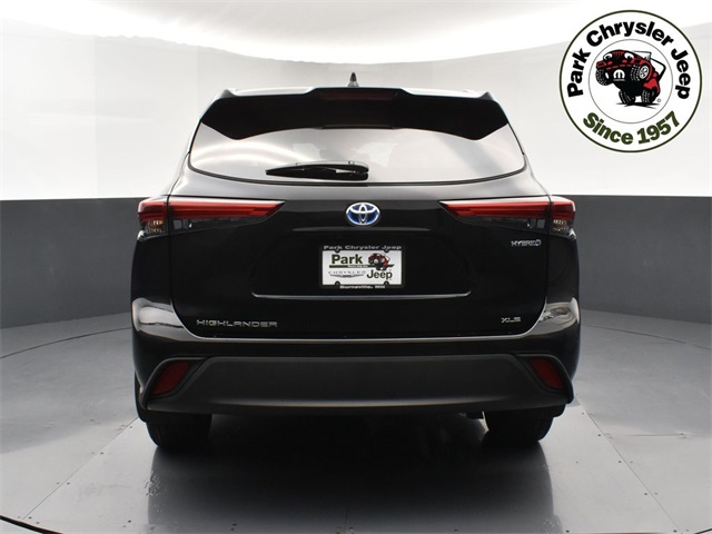 2022 Toyota Highlander Hybrid XLE photo 4