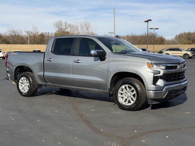 2023 Chevrolet Silverado 1500 LT's photo