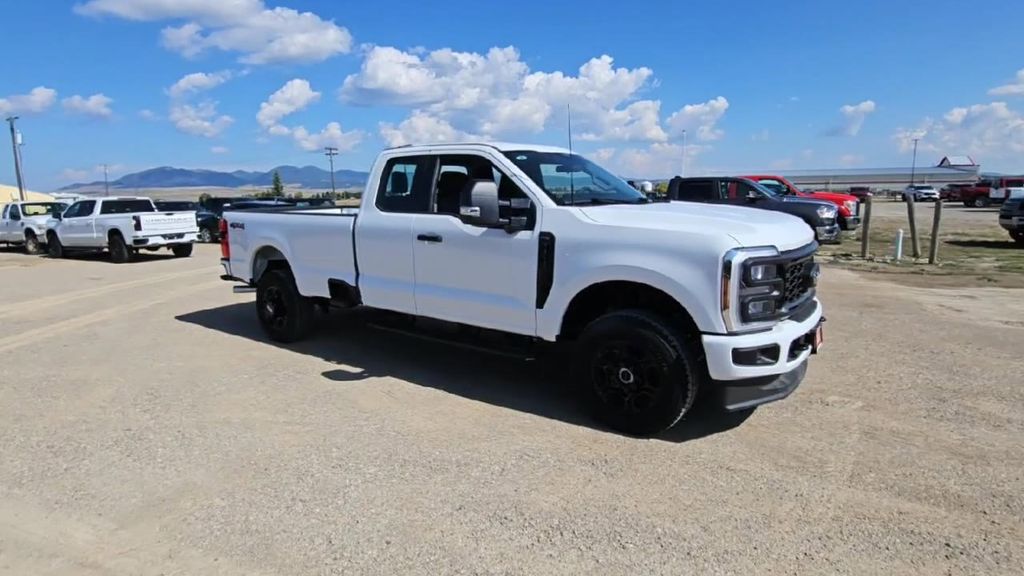 2025 Ford F-350 photo 2
