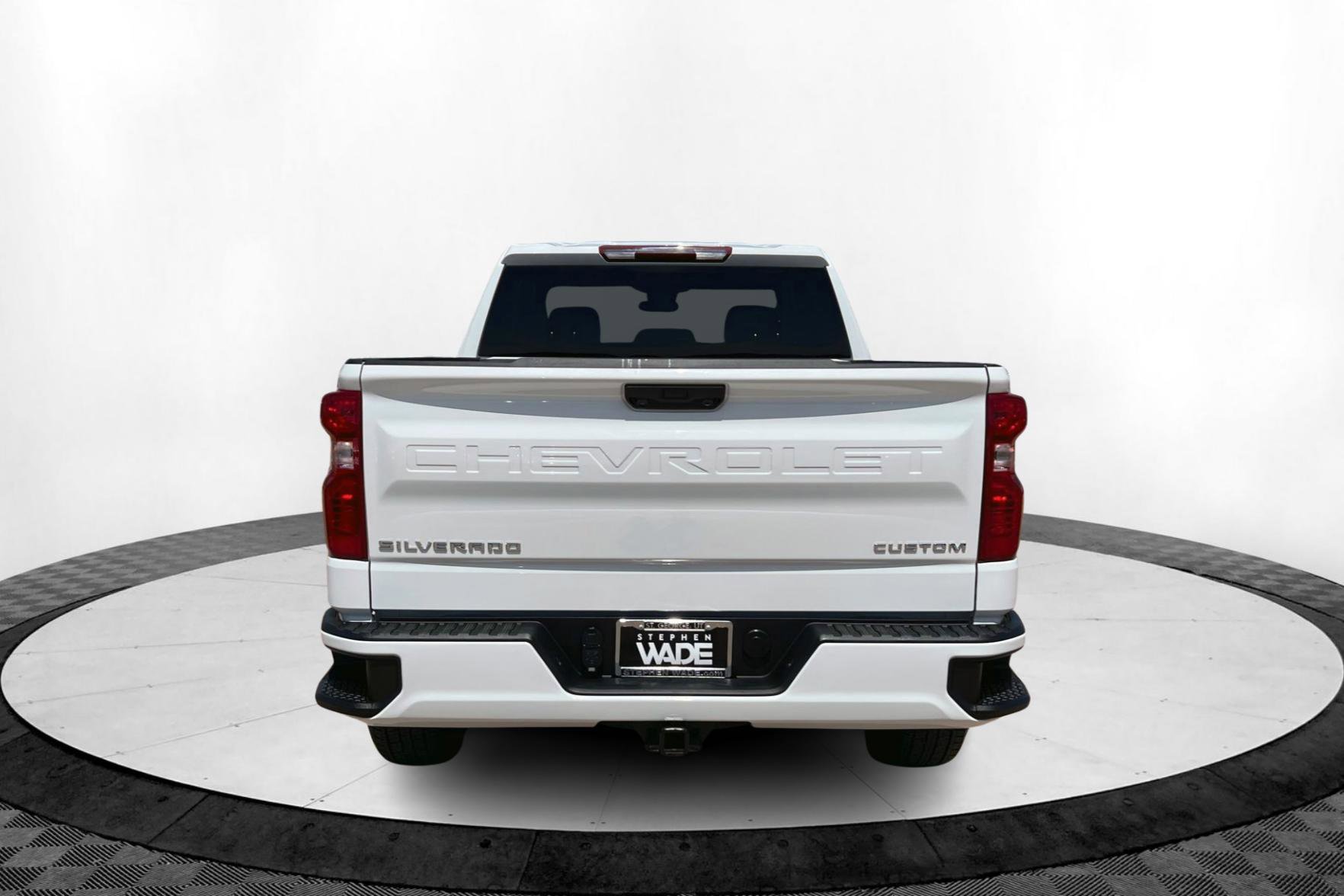 2025 Chevrolet Silverado 1500 Custom photo 4