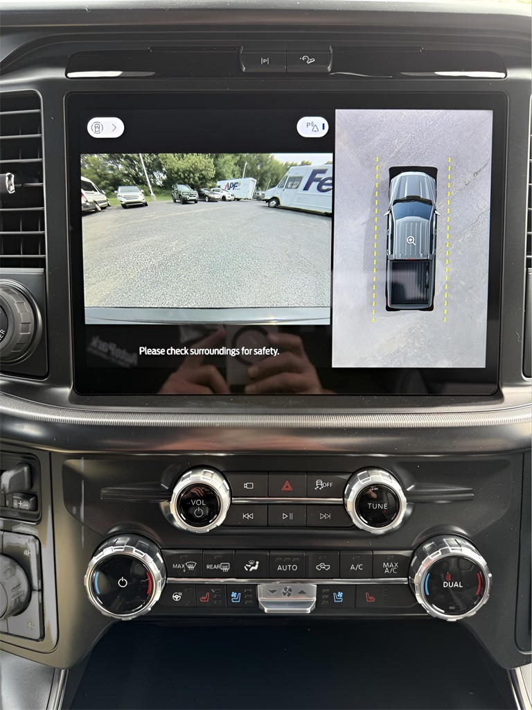 2025 Ford F-150 Lariat photo 28