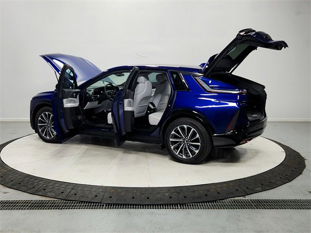2024 Cadillac Lyriq Sport photo 12