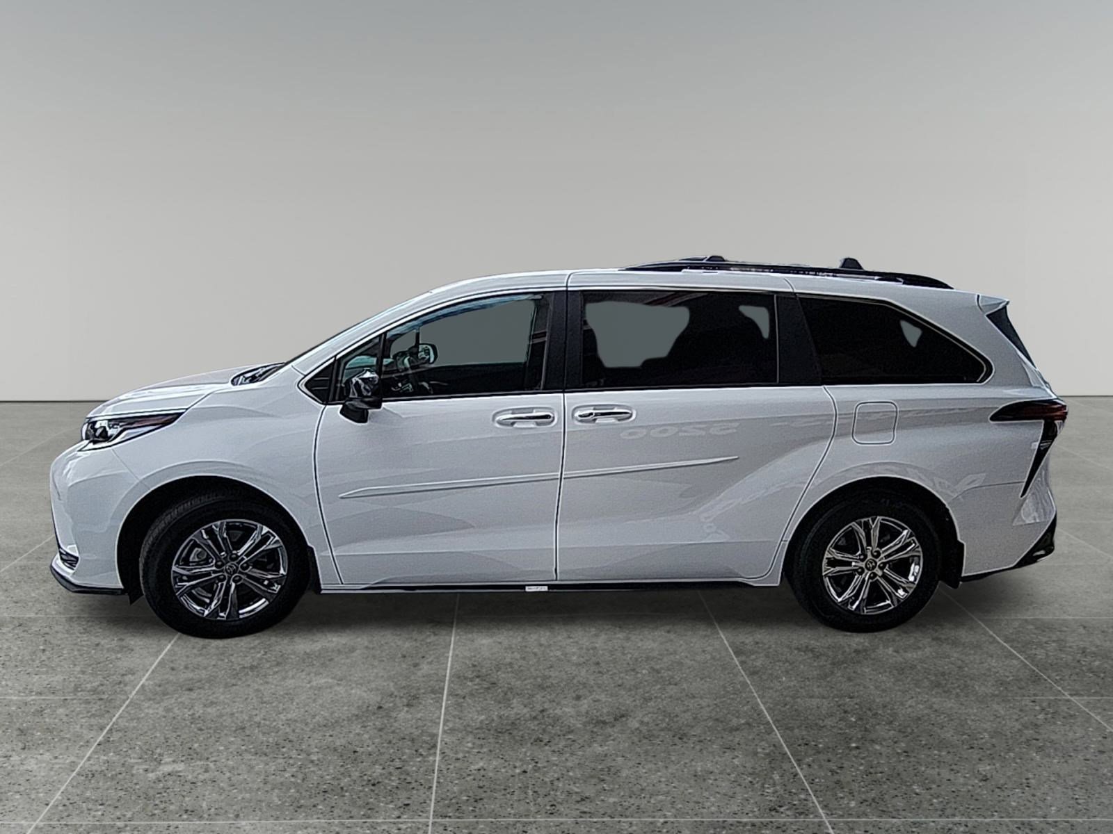 2023 Toyota Sienna XSE photo 4