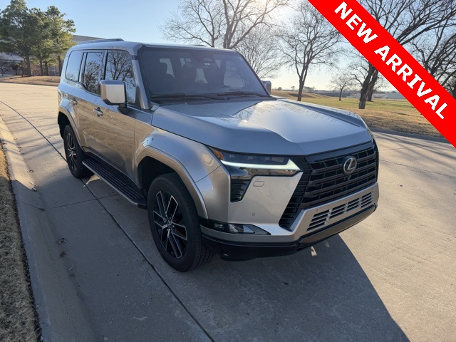 2024 Lexus GX Premium's photo