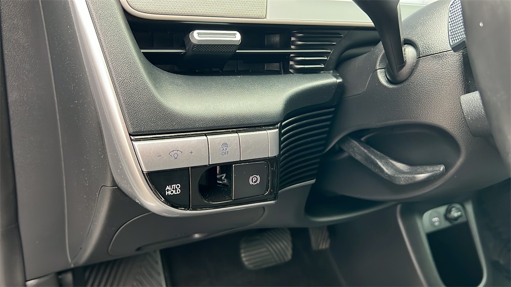 2022 Hyundai Ioniq 5 SE photo 12