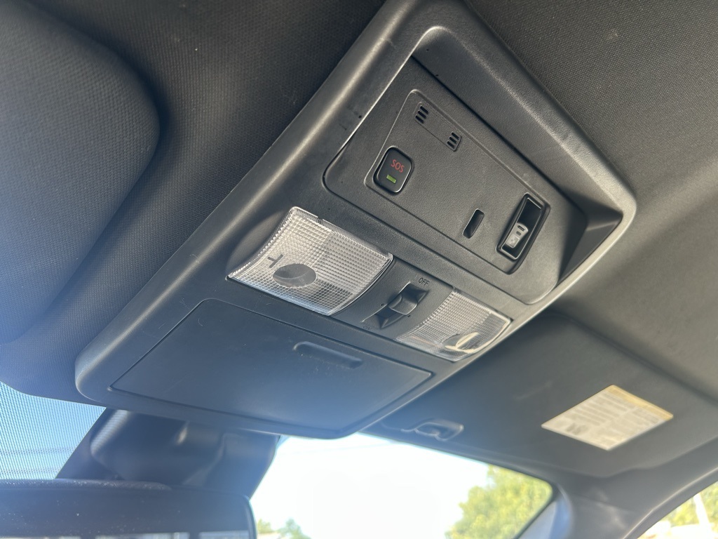 2020 Nissan Titan Platinum Reserve photo 19