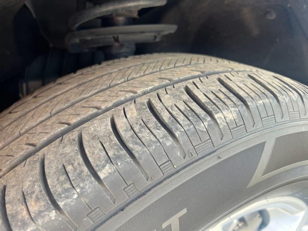 2023 Ford Explorer Base photo 26