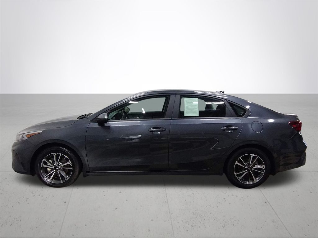 2023 Kia Forte LXS photo 9