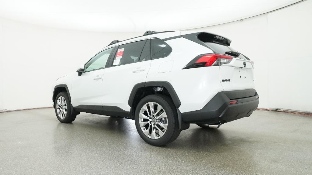 2025 Toyota RAV4 XLE Premium photo 14