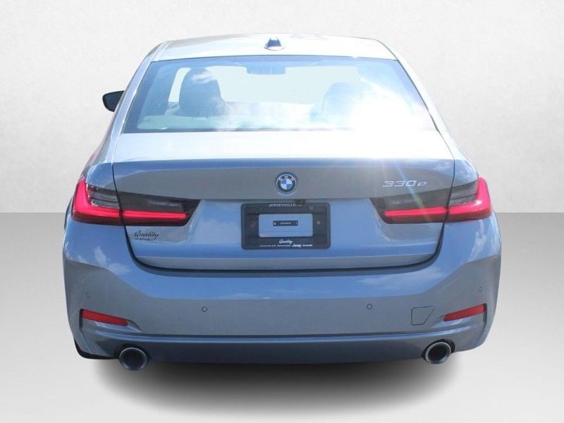 2024 Bmw 330e photo 4
