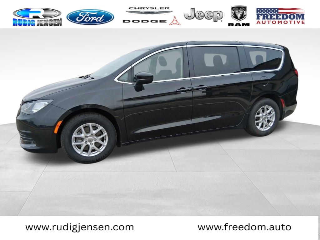 2020 Chrysler Voyager LX