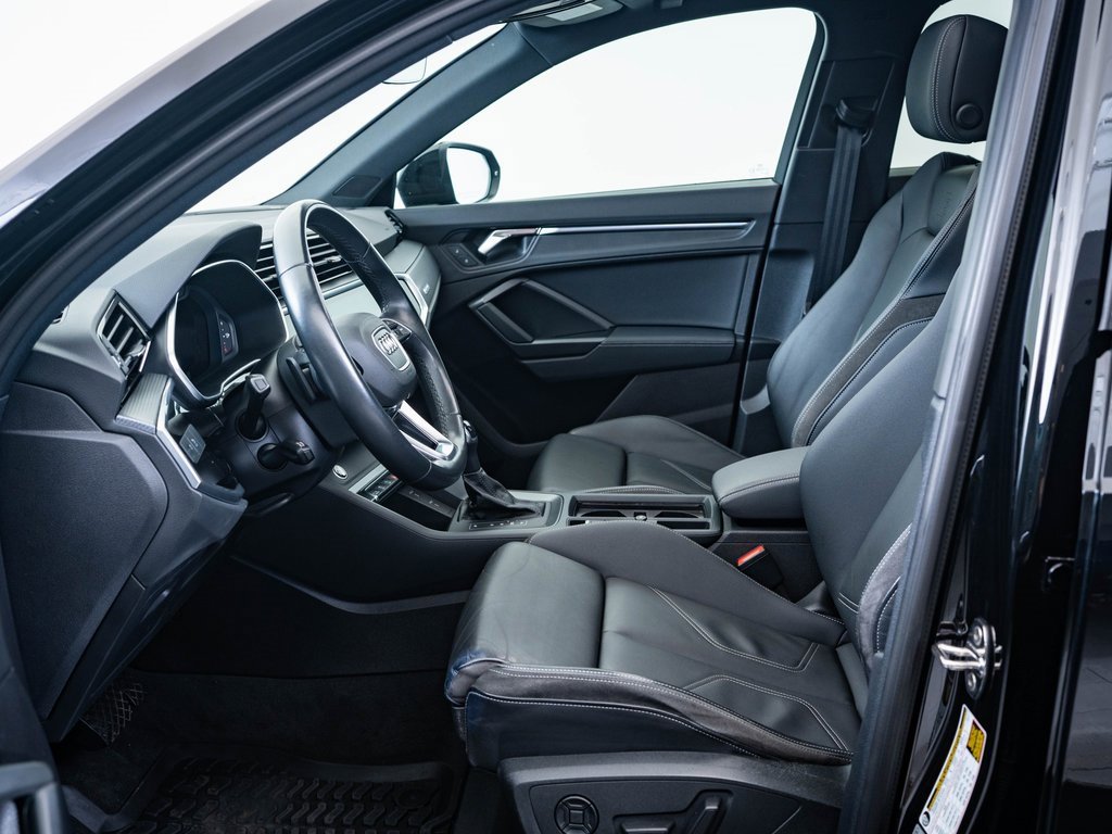 2022 Audi Q3 S line Premium Plus photo 4