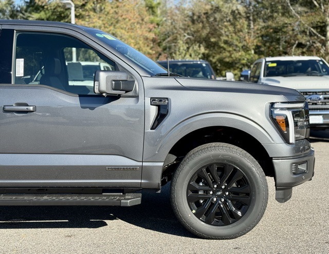 2025 Ford F-150 Lariat photo 2