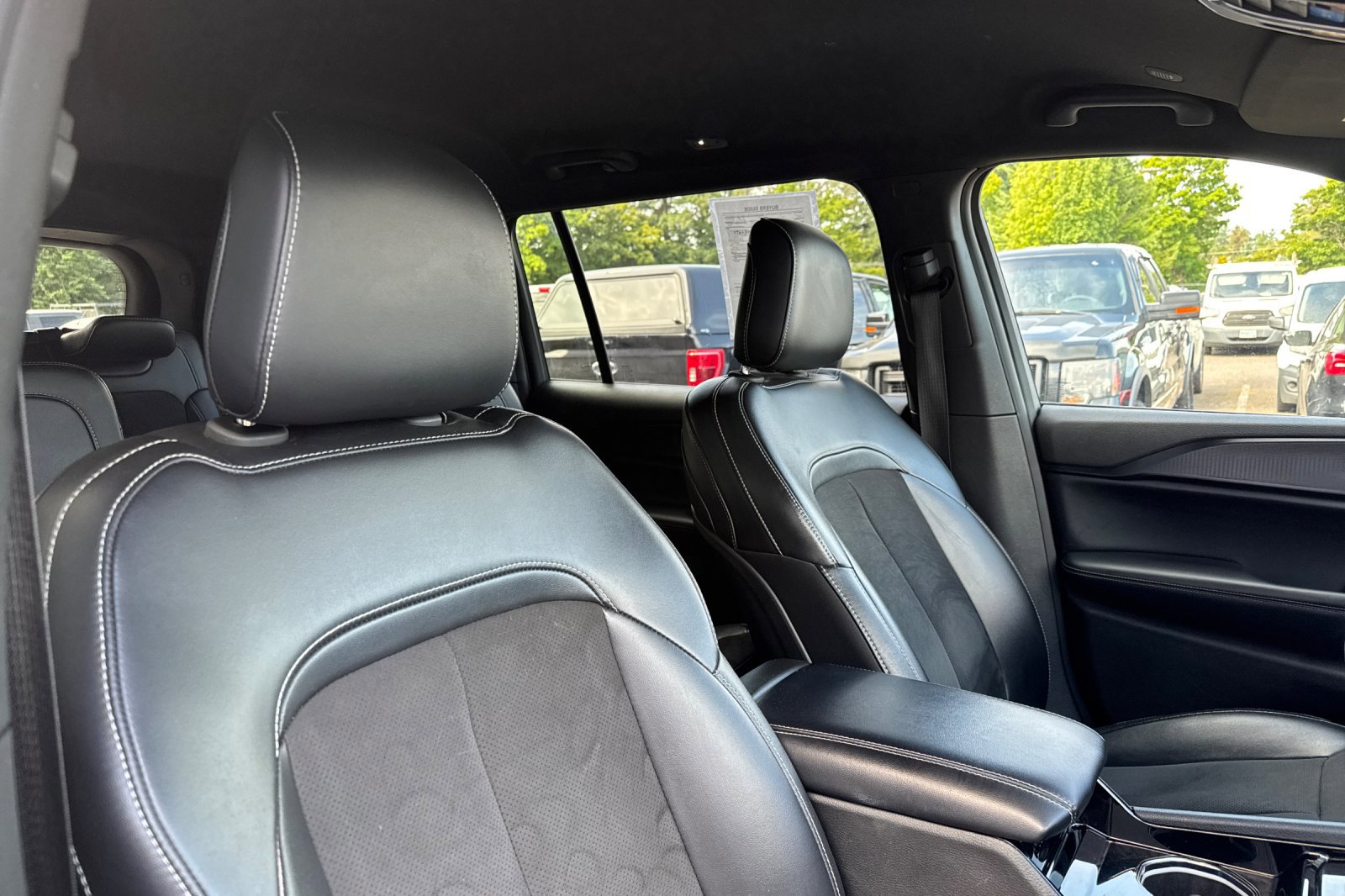 2023 Jeep Grand Cherokee Altitude photo 16