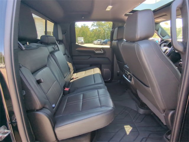 2022 Chevrolet Silverado 1500 High Country photo 12