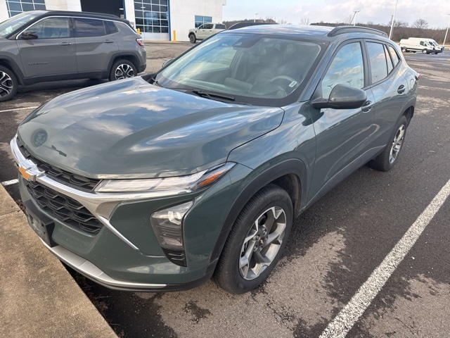 2025 Chevrolet Trax LT's photo