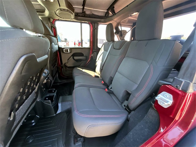 2022 Jeep Wrangler Unlimited Rubicon photo 13