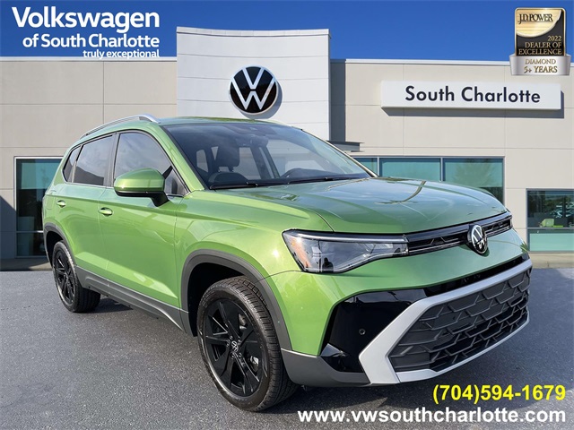 2025 Volkswagen Taos SE's photo