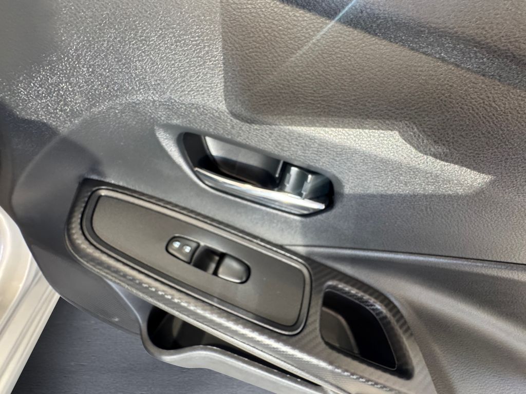 2024 Nissan Versa 1.6 SV photo 14