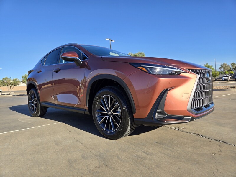 2026 Lexus NX 350 photo 2