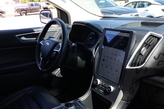 2023 Ford Edge SEL photo 19