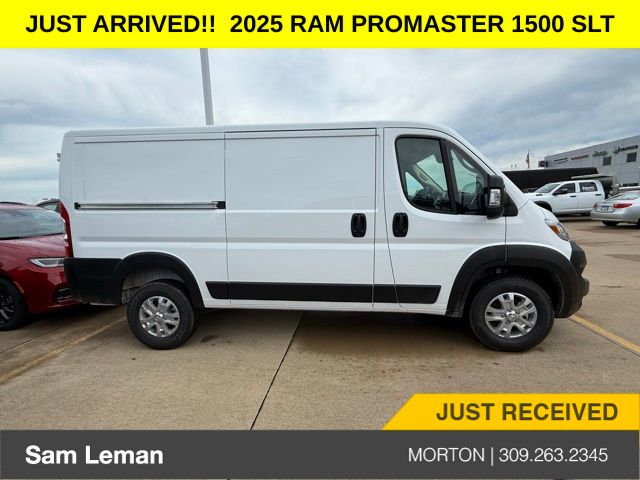 2025 Ram ProMaster 1500 SLT Cargo Van photo 3