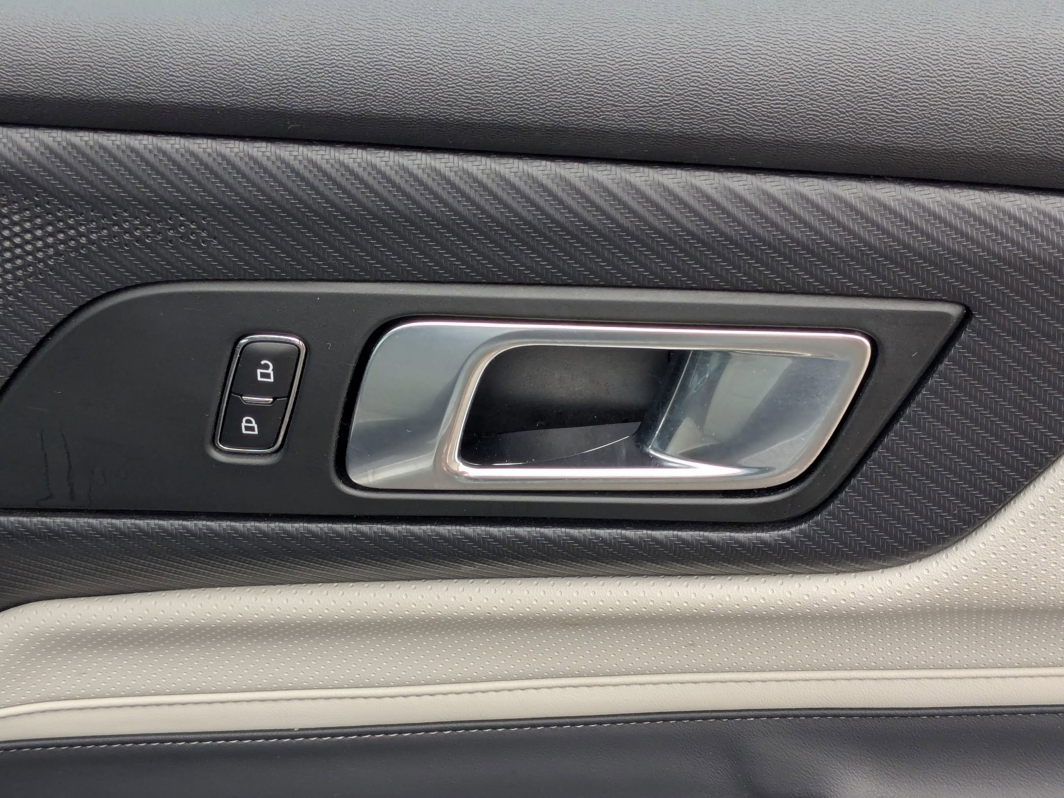 2024 Ford Mustang EcoBoost Premium Convertible photo 29