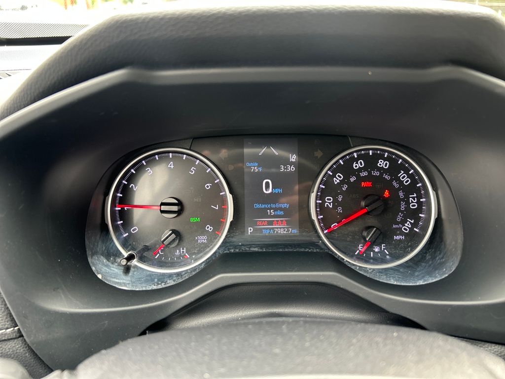 2020 Toyota RAV4 XLE Premium photo 15
