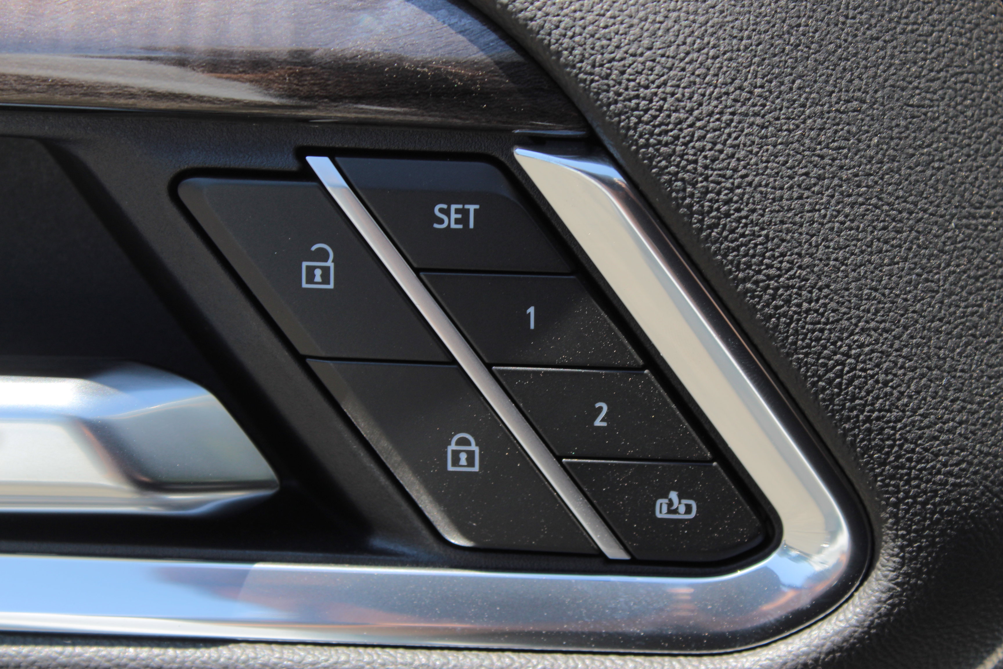 2025 Chevrolet Silverado 1500 LTZ photo 26