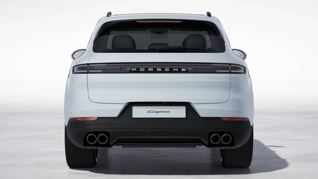 2026 Porsche Cayenne photo 8