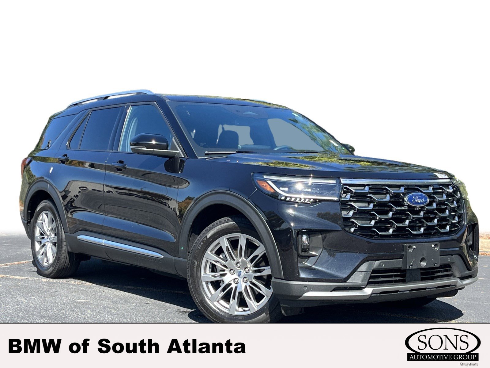 2025 Ford Explorer Platinum's photo