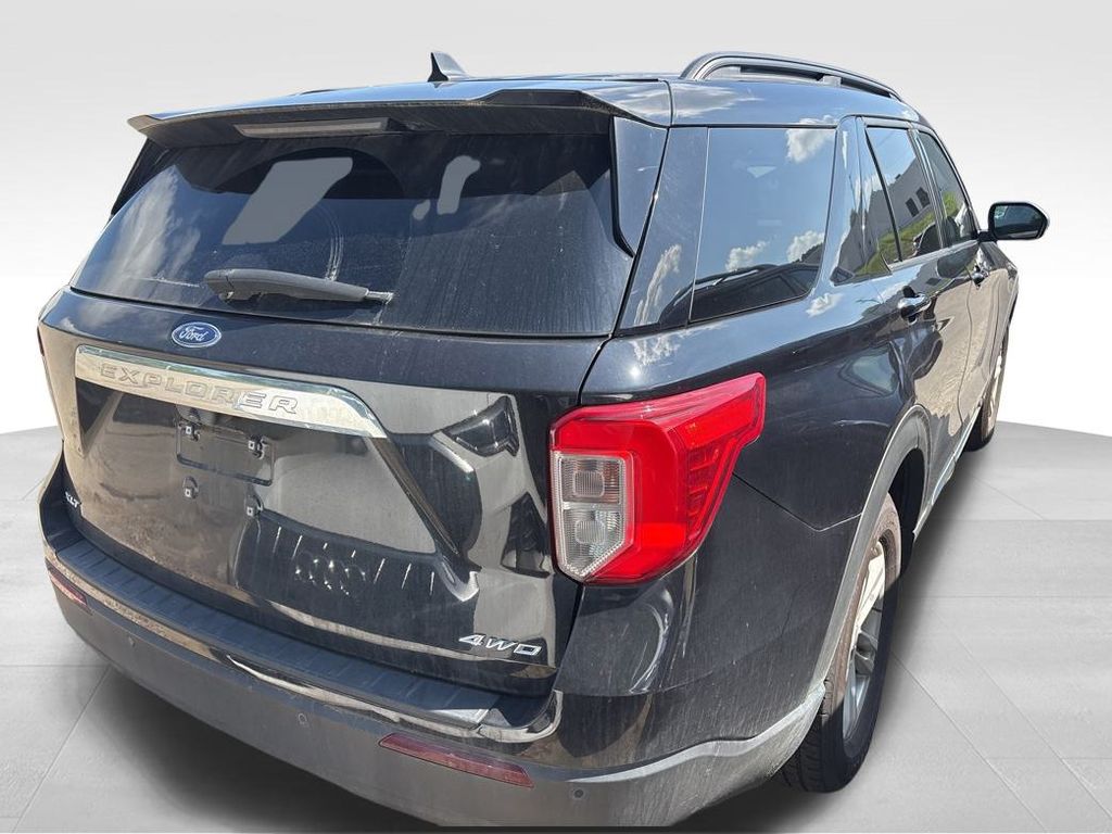 2021 Ford Explorer XLT photo 10