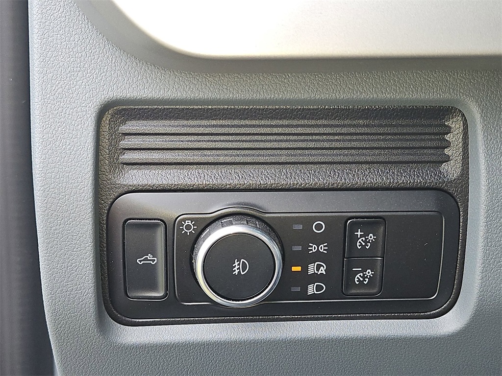 2024 Ford F-350 photo 32