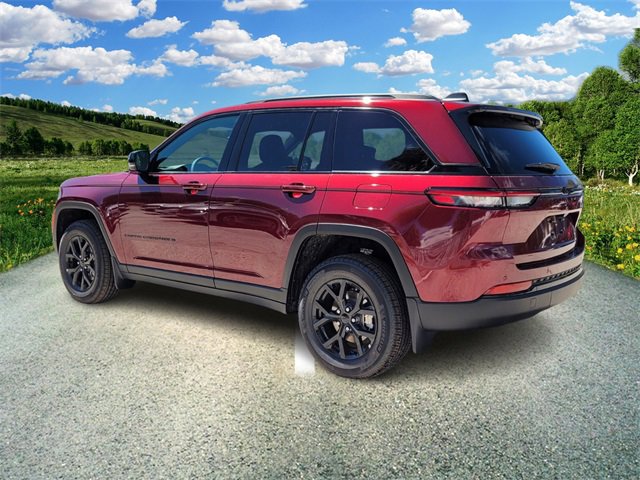 2025 Jeep Grand Cherokee Altitude photo 2