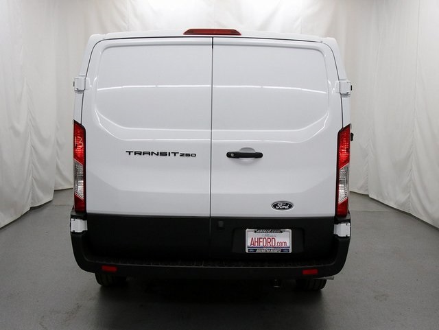 2026 Ford Transit Cargo photo 2