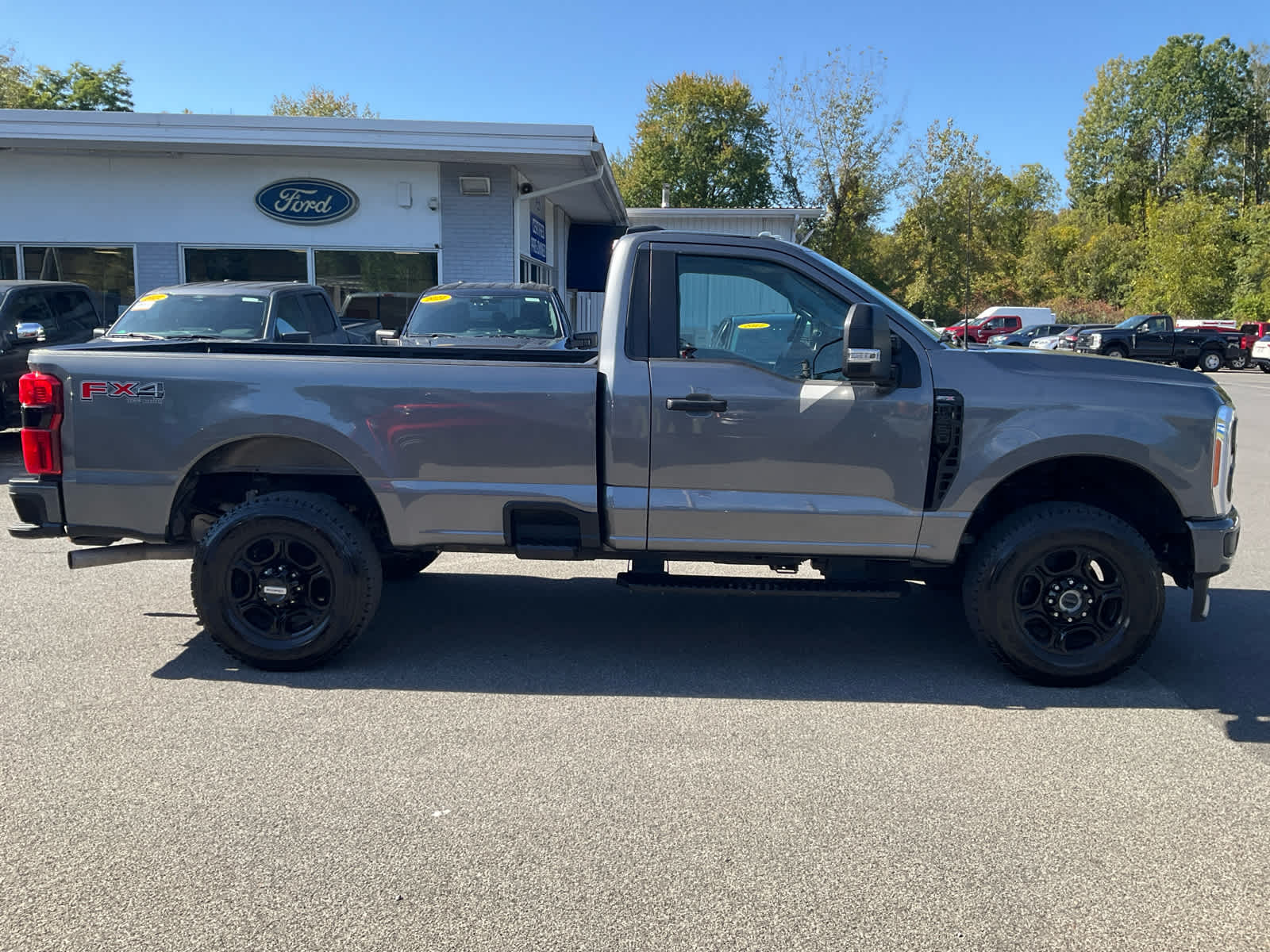 2023 Ford F-250 XL photo 2