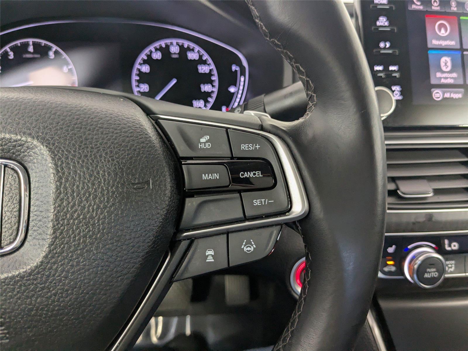 2018 Honda Accord Touring photo 15