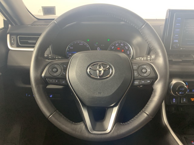 2021 Toyota RAV4 Hybrid XLE photo 13