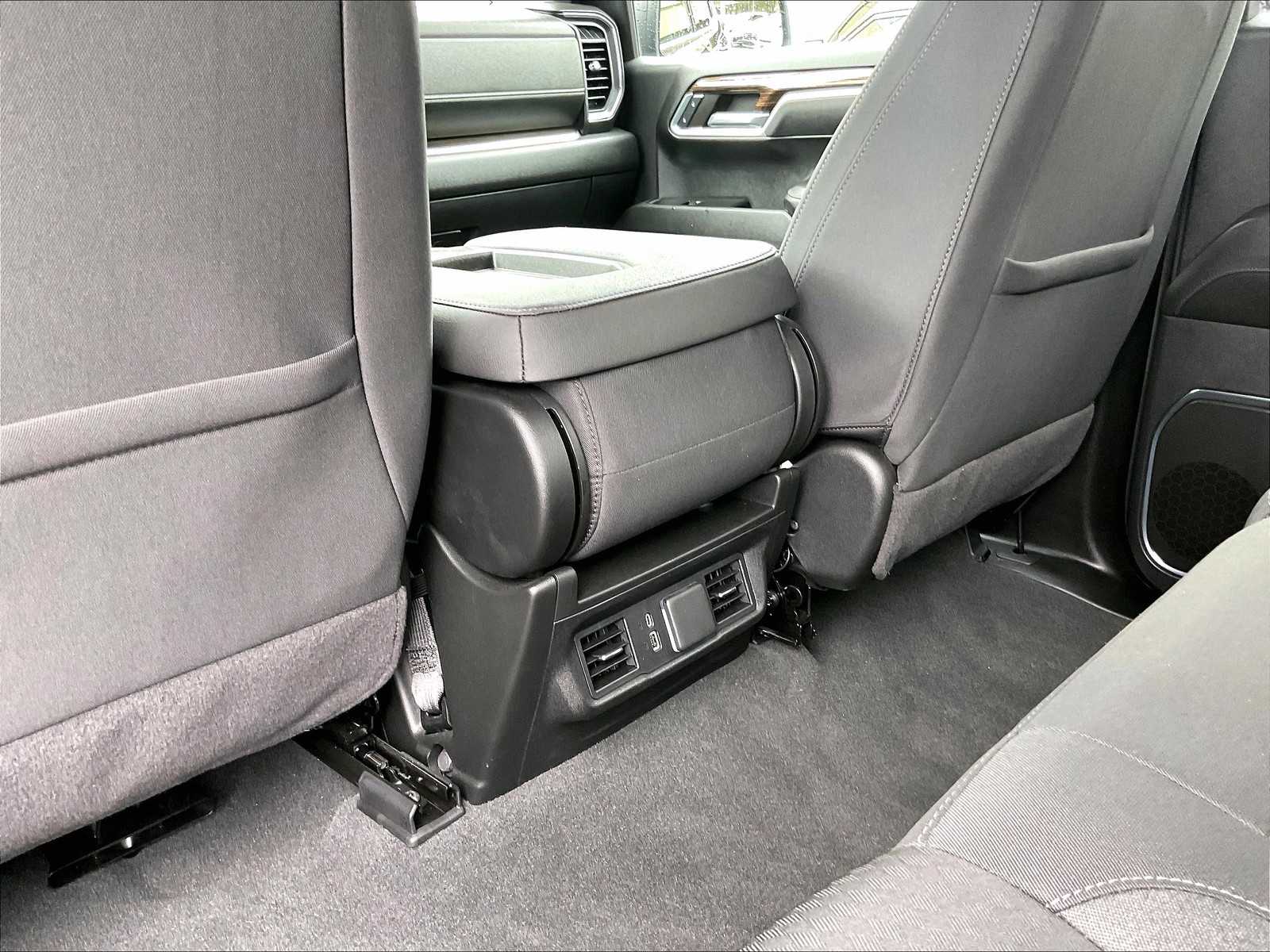 2024 Gmc Sierra 1500 Elevation photo 26