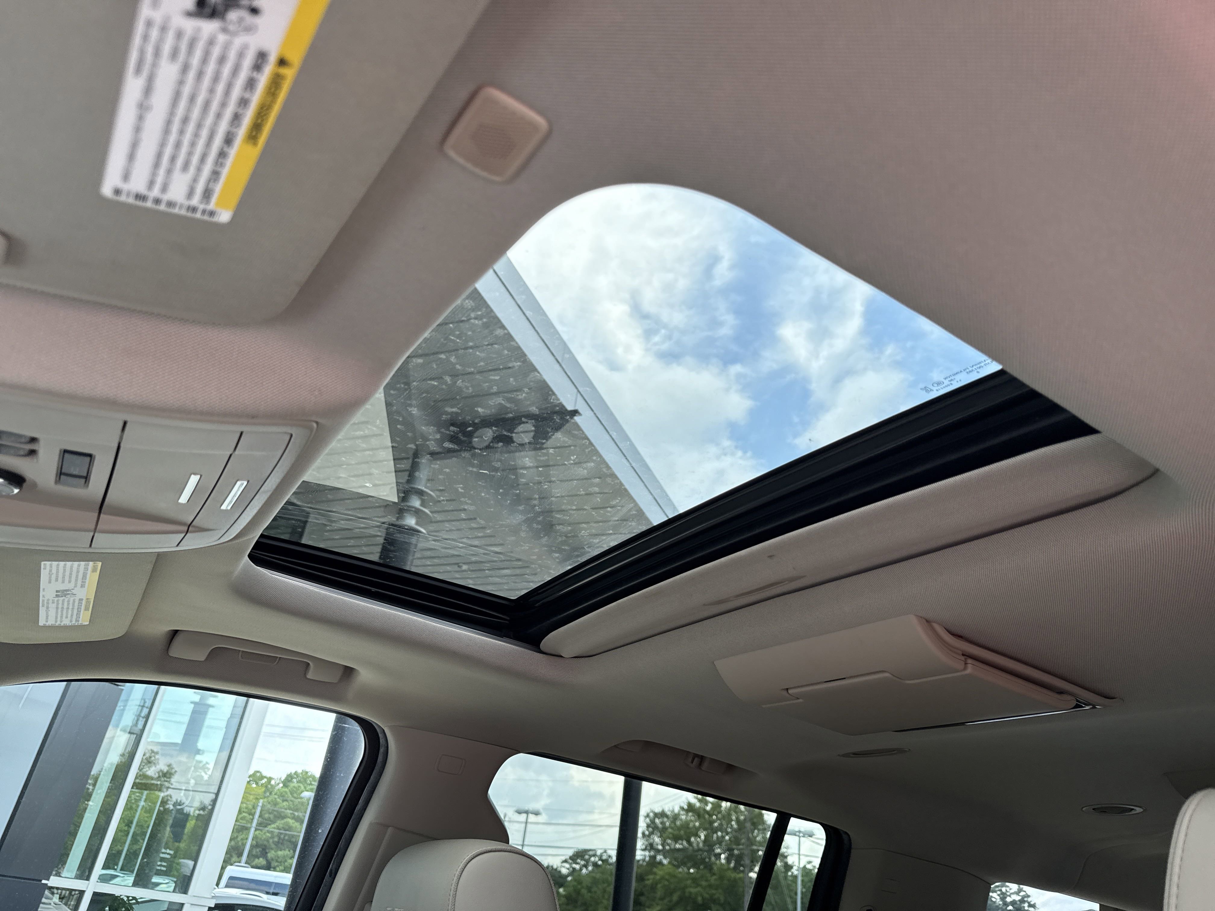 2019 Gmc Yukon XL Denali photo 2